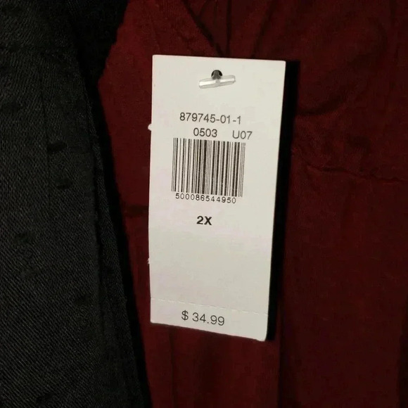 Womens Bundle OLD NAVY and IN' VOLAND Tops and Shorts - Picture 4 of 14